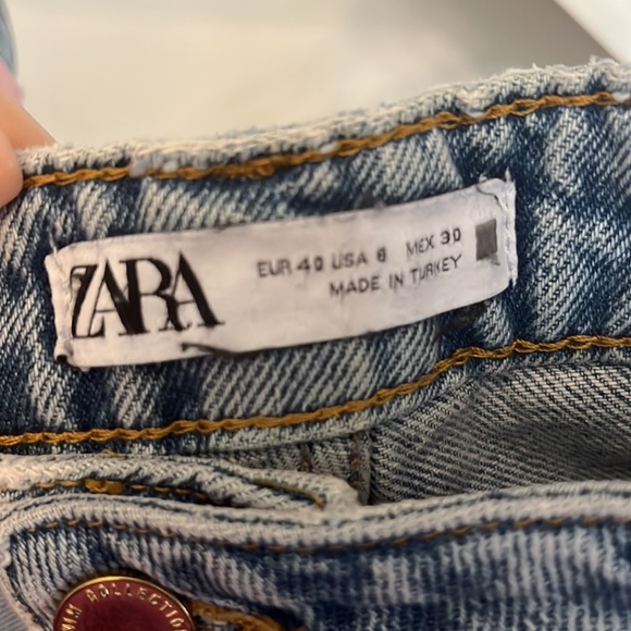 Zara Medium Rise Jeans - Picture 3 of 3